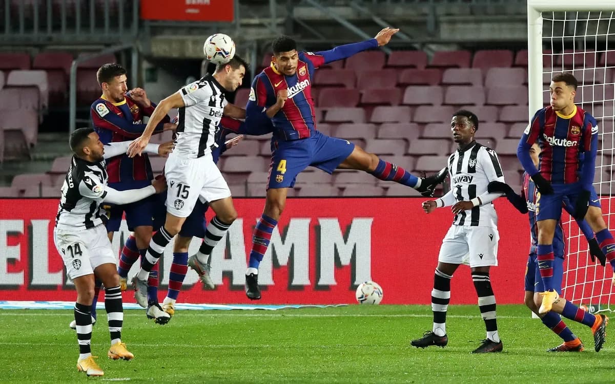 Levante : Luís Castro mise tout sur la victoire face à Séville pour assurer le maintien
